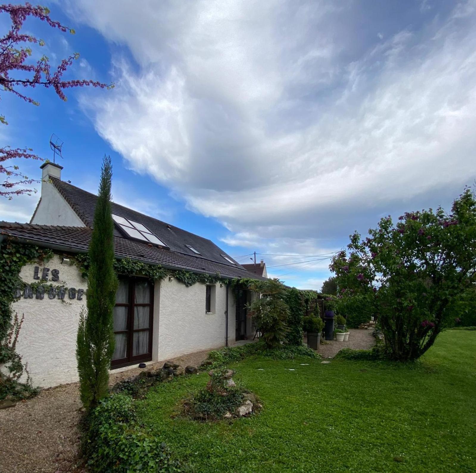 Gite Et Studios Les Barongeres Farges-les-Chalon Экстерьер фото